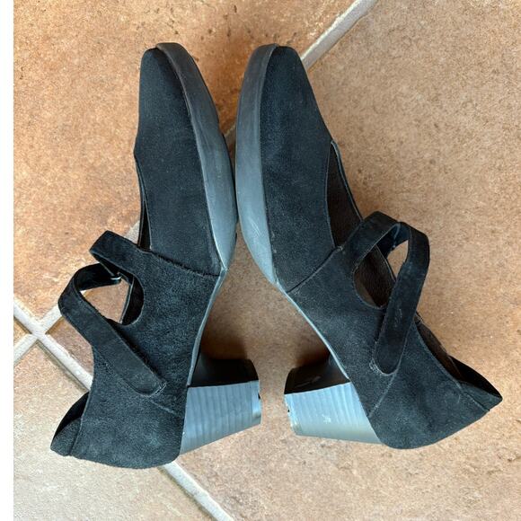 Wolky Black Suede Mid Heel Mary Jane Comfort Shoes size 39 US 8 - Picture 4 of 15